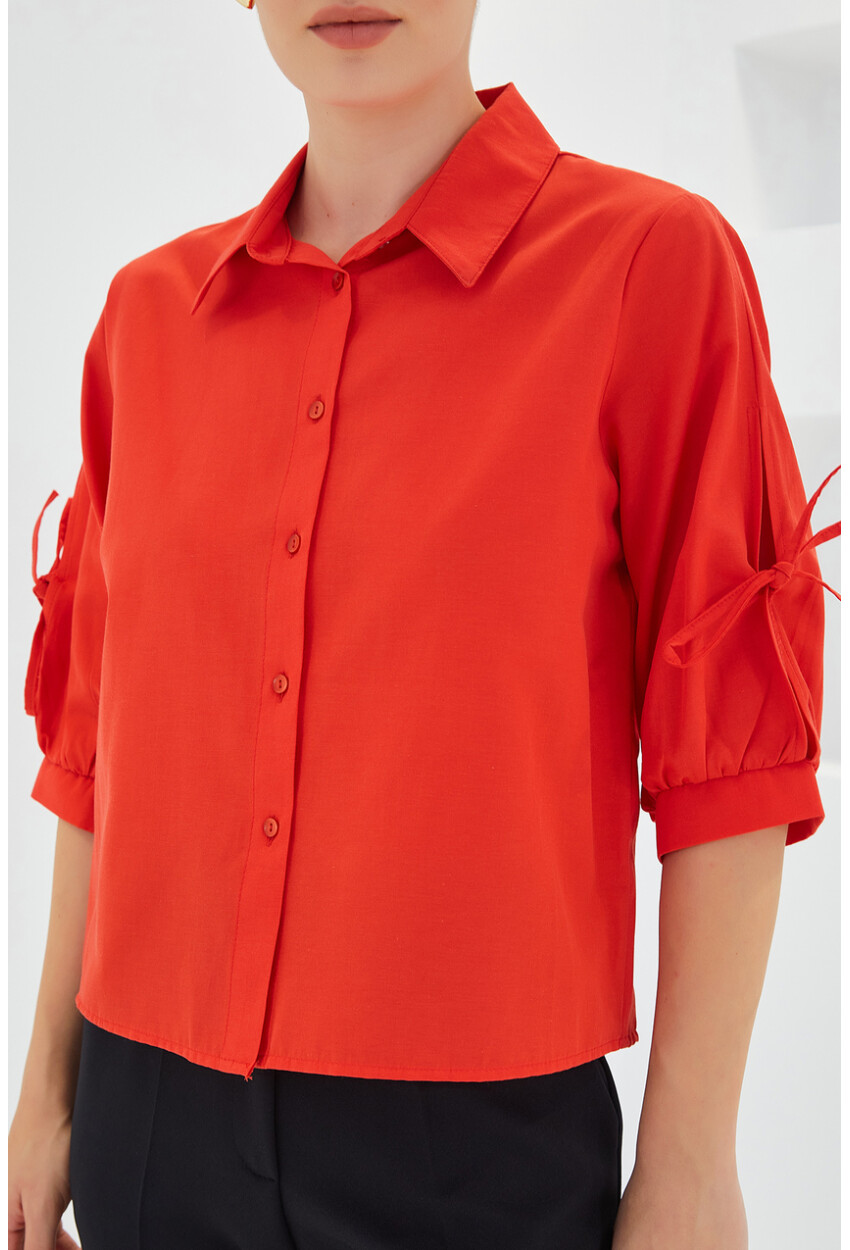 20246 Cropped Shirt With Sleeve Detail