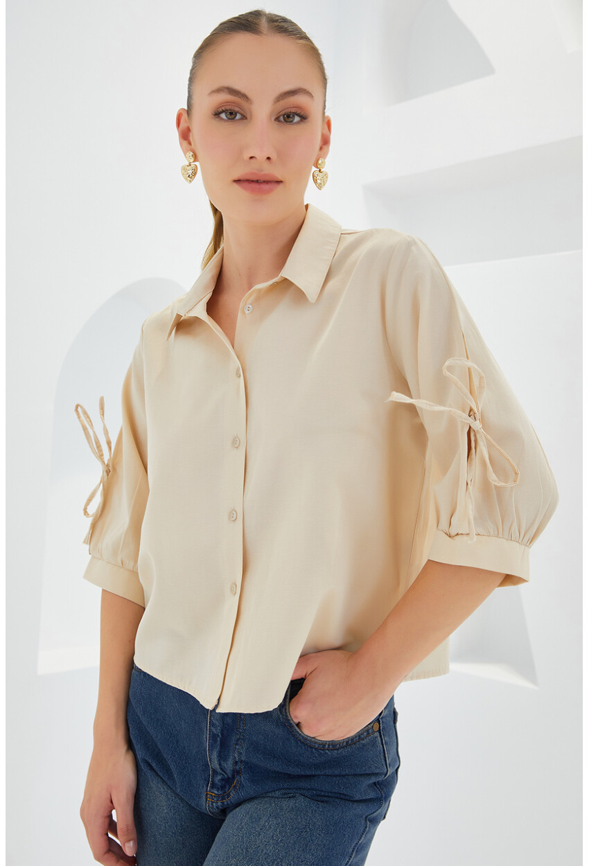 20246 Cropped Shirt With Sleeve Detail