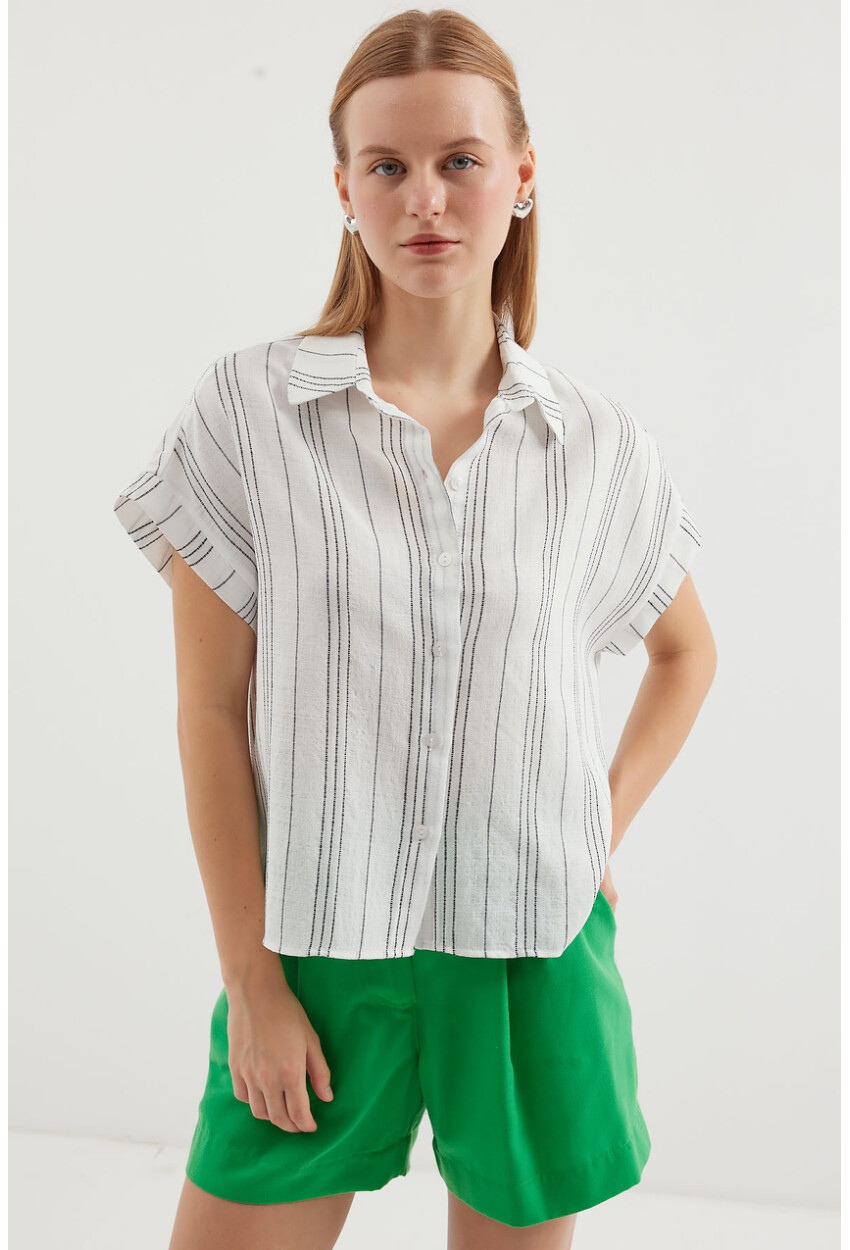 20261 Short Sleeve Oversized Linen Shirt