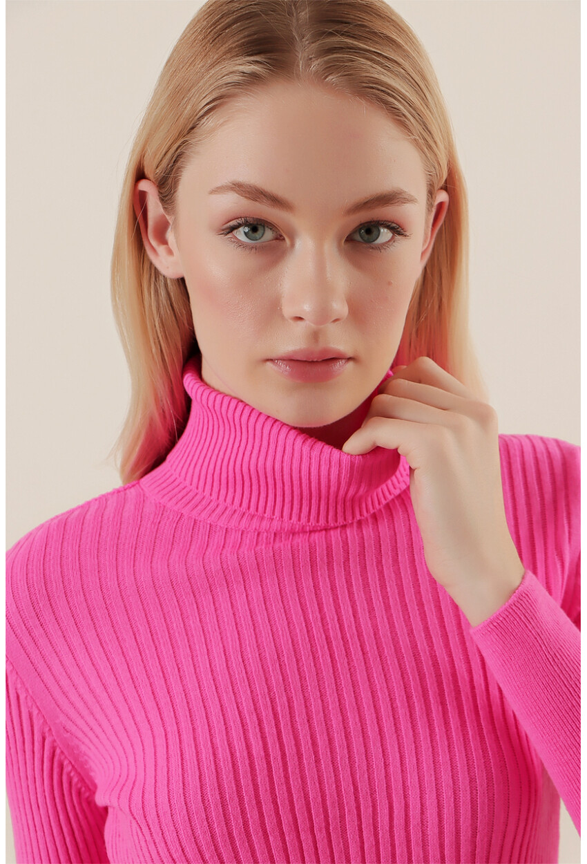 10311 Turtleneck Knit Sweater