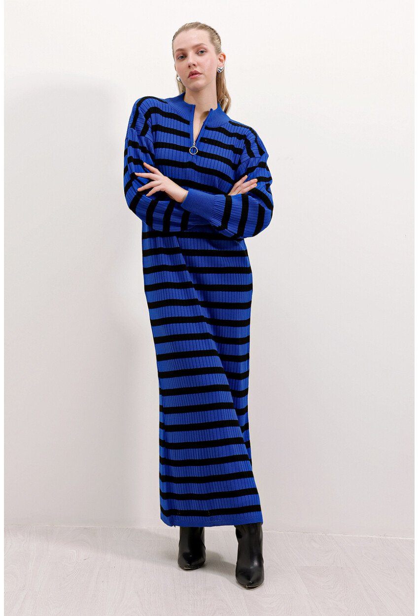 15839 Full-Length Knit Dress