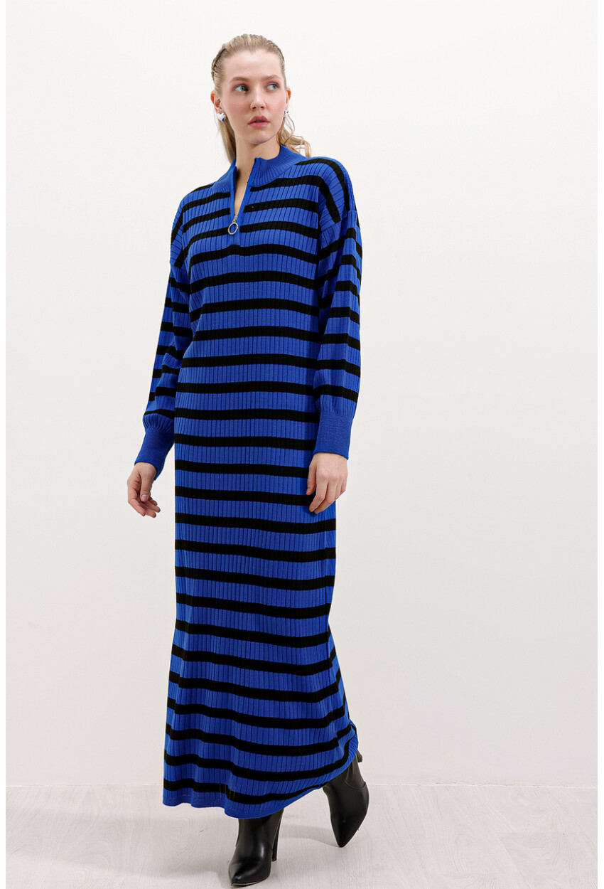 15839 Full-Length Knit Dress