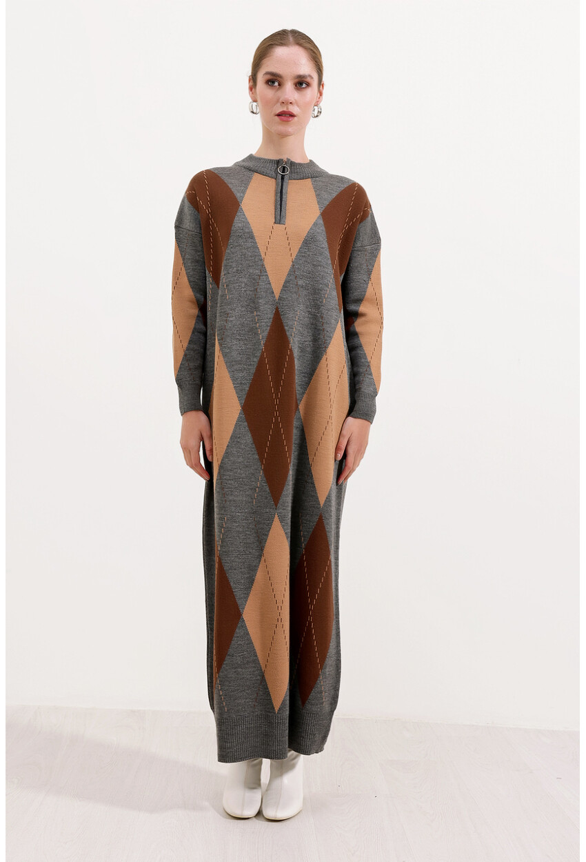 15839 Full-Length Knit Dress