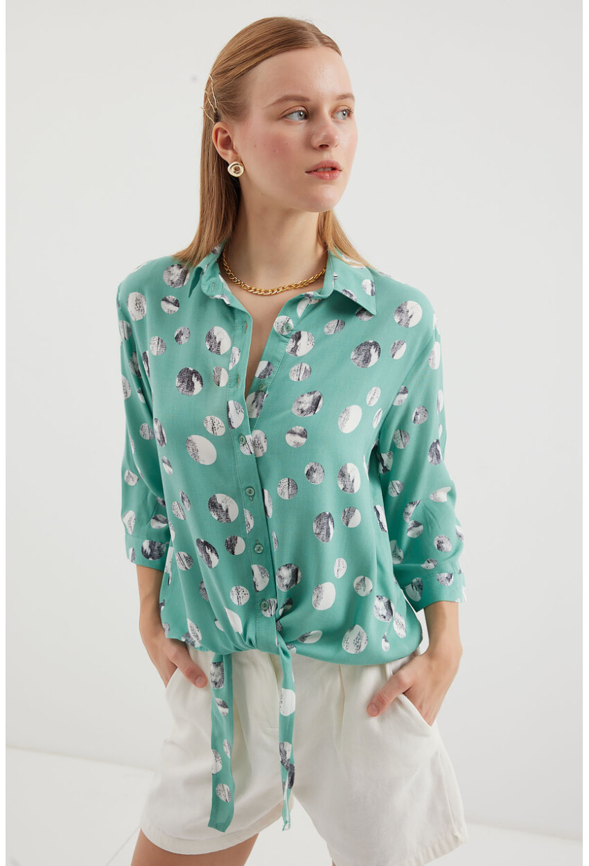 20243 Patterned Front-Tie Shirt