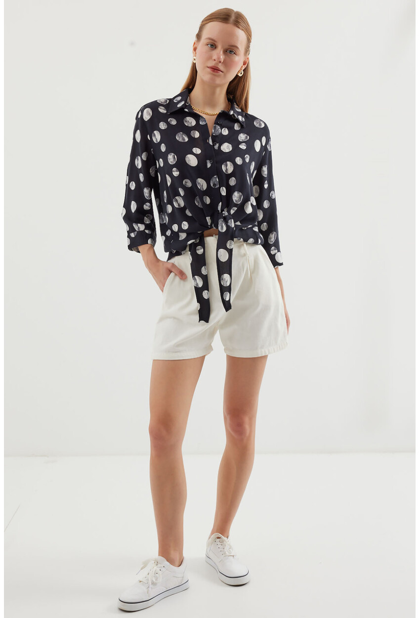 20243 Patterned Front-Tie Shirt