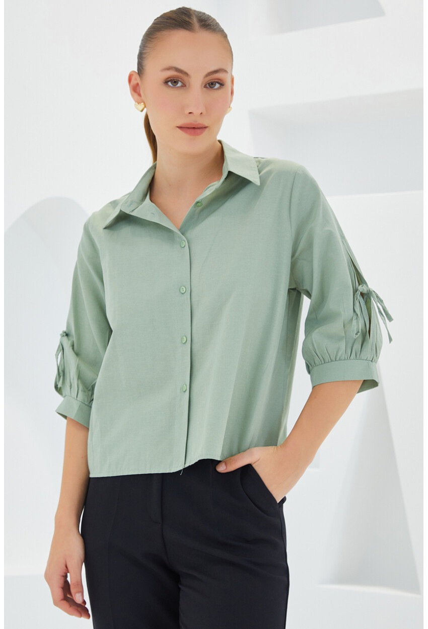 20246 Cropped Shirt With Sleeve Detail