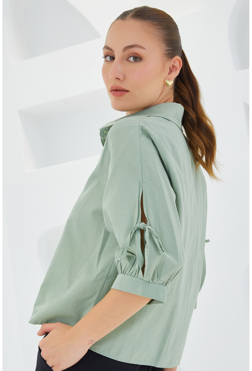 20246 Cropped Shirt With Sleeve Detail