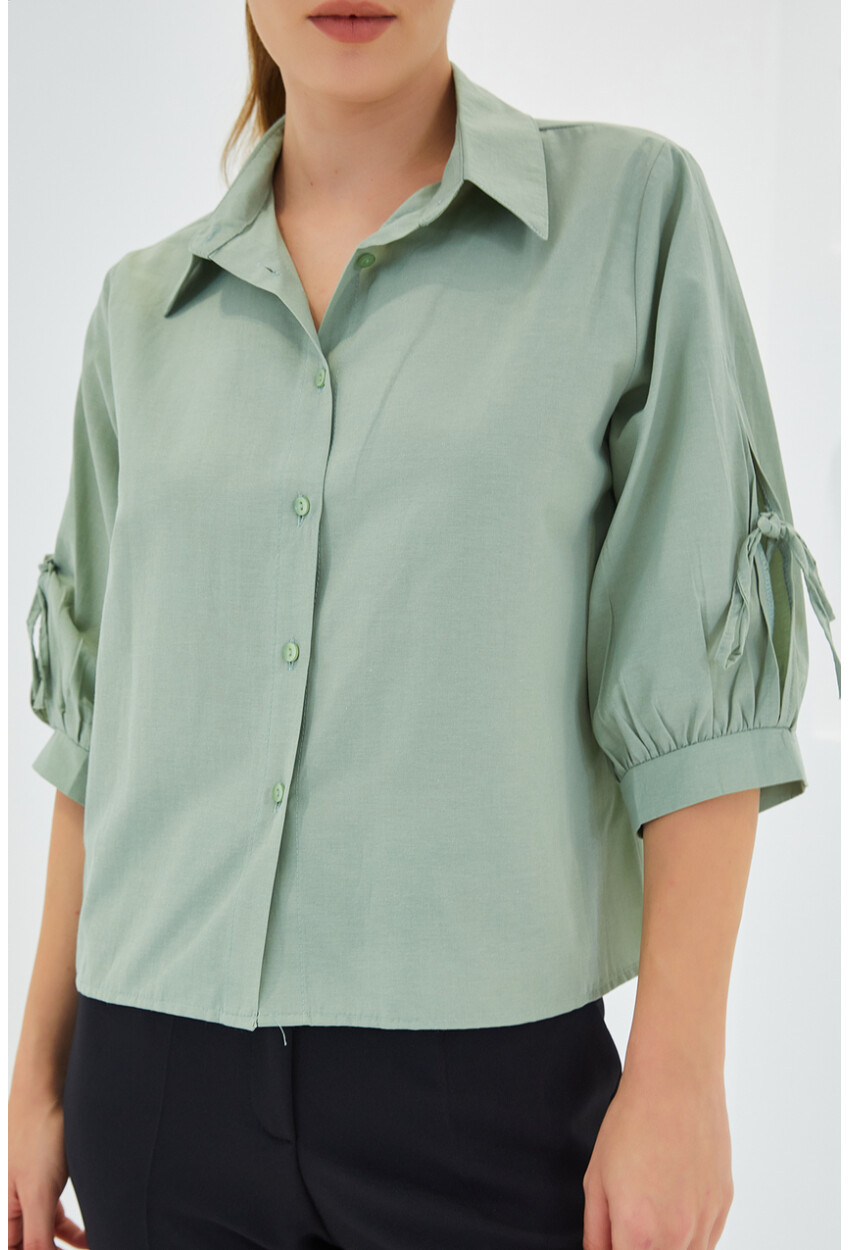 20246 Cropped Shirt With Sleeve Detail