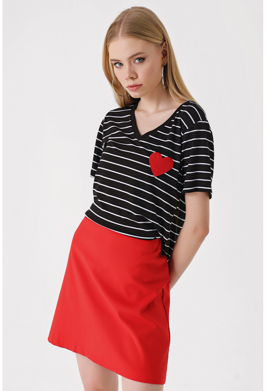 4304 Striped T-Shirt With Heart Detail