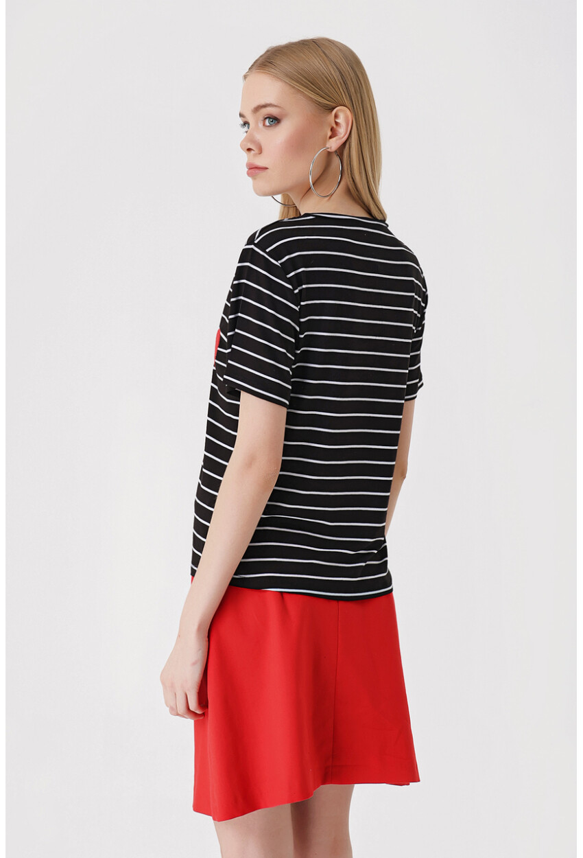 4304 Striped T-Shirt With Heart Detail