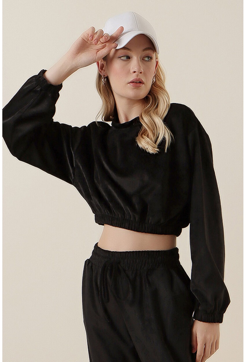 55392 Velvet Crop Blouse