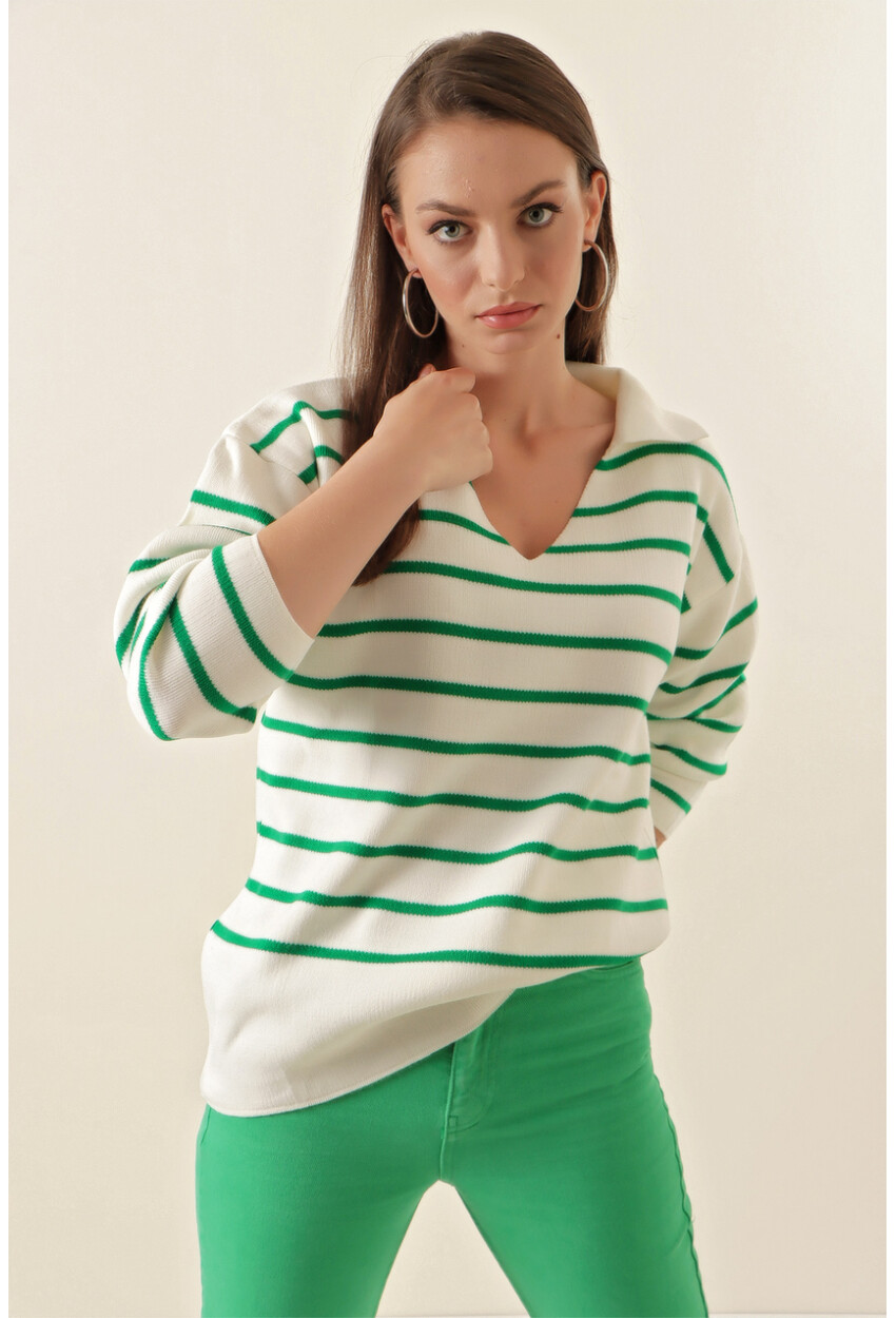 15778 Striped Oversized Knit Sweater