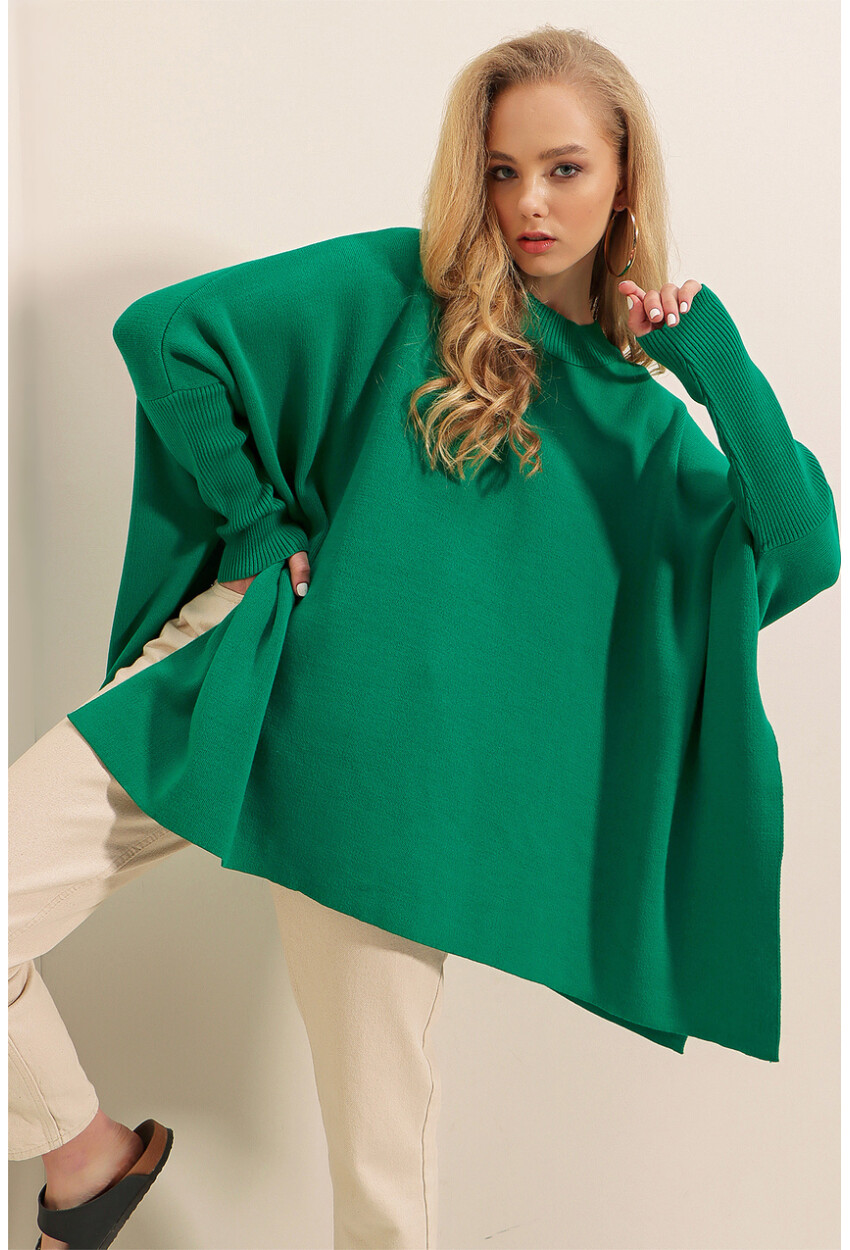 15783 Split Poncho Sweater