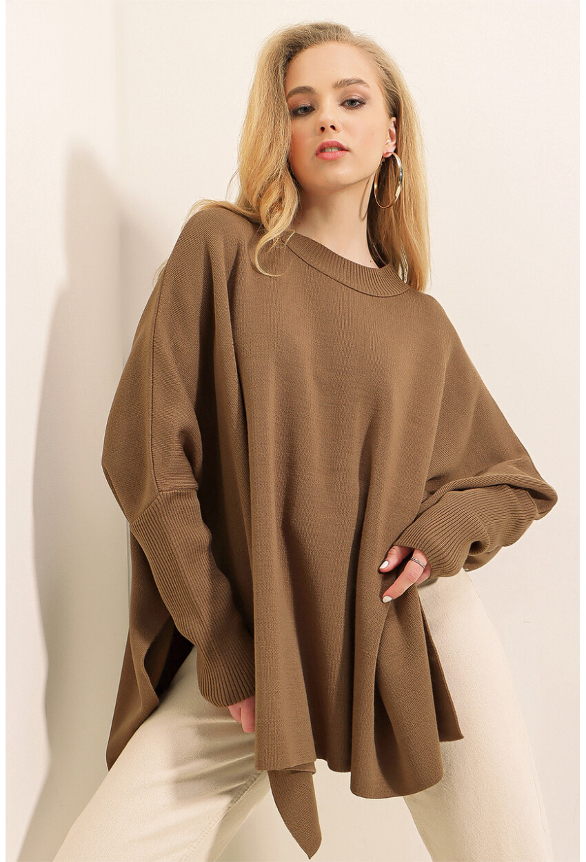 15783 Split Poncho Sweater