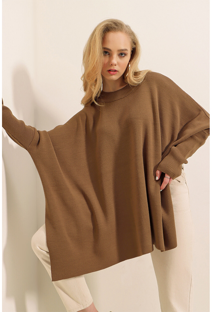 15783 Split Poncho Sweater