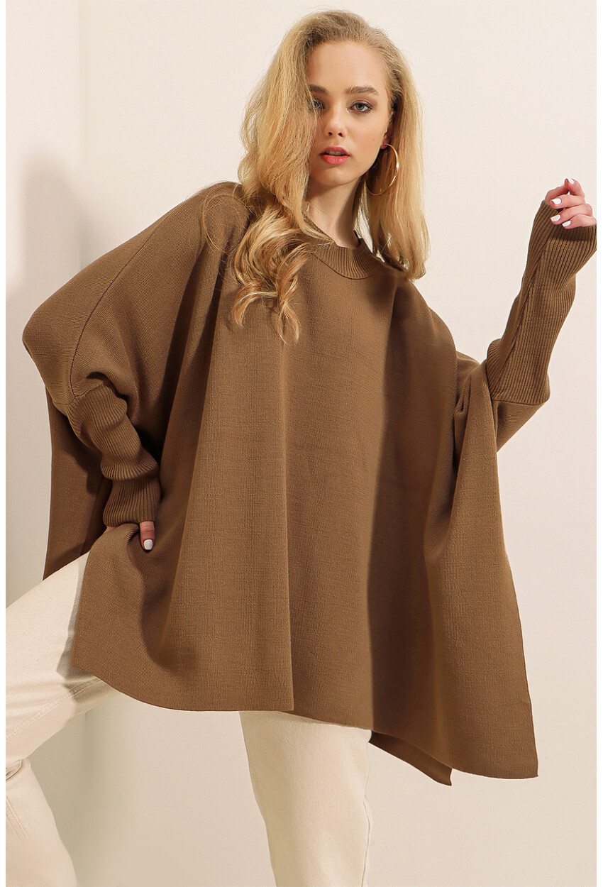 15783 Split Poncho Sweater