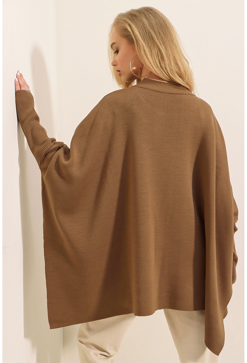 15783 Split Poncho Sweater