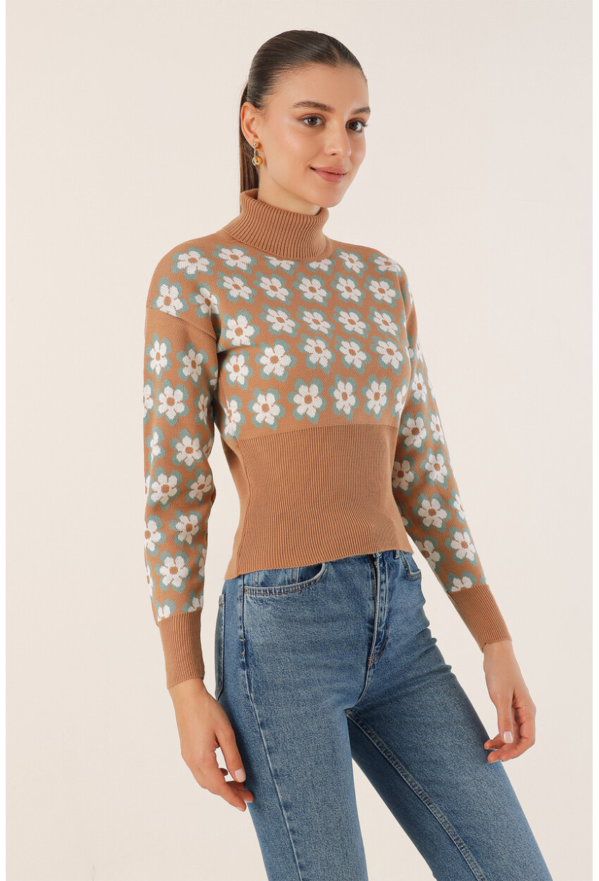 15801 Turtleneck Patterned Crop Sweater