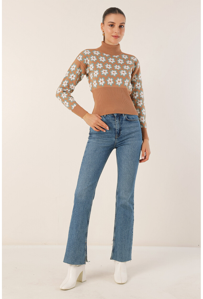 15801 Turtleneck Patterned Crop Sweater