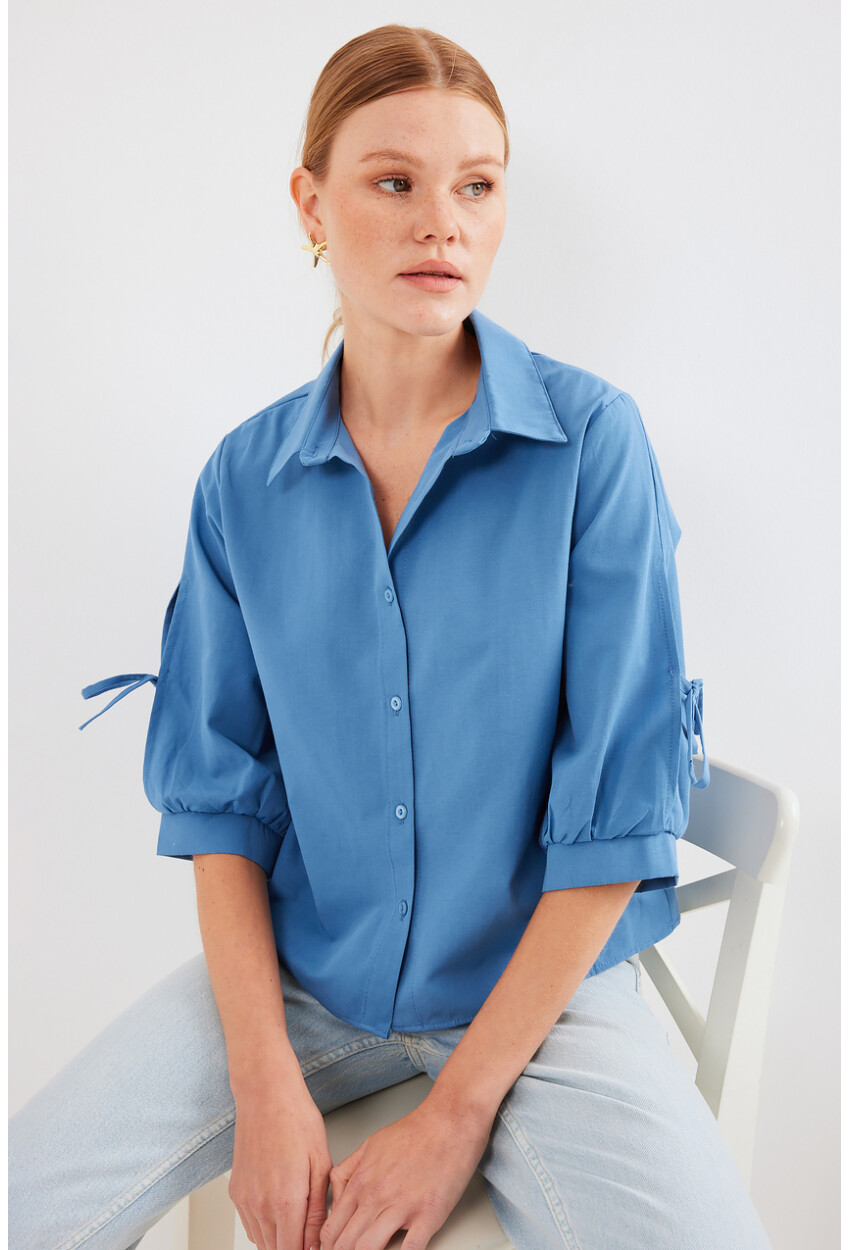 20246 Cropped Shirt With Sleeve Detail