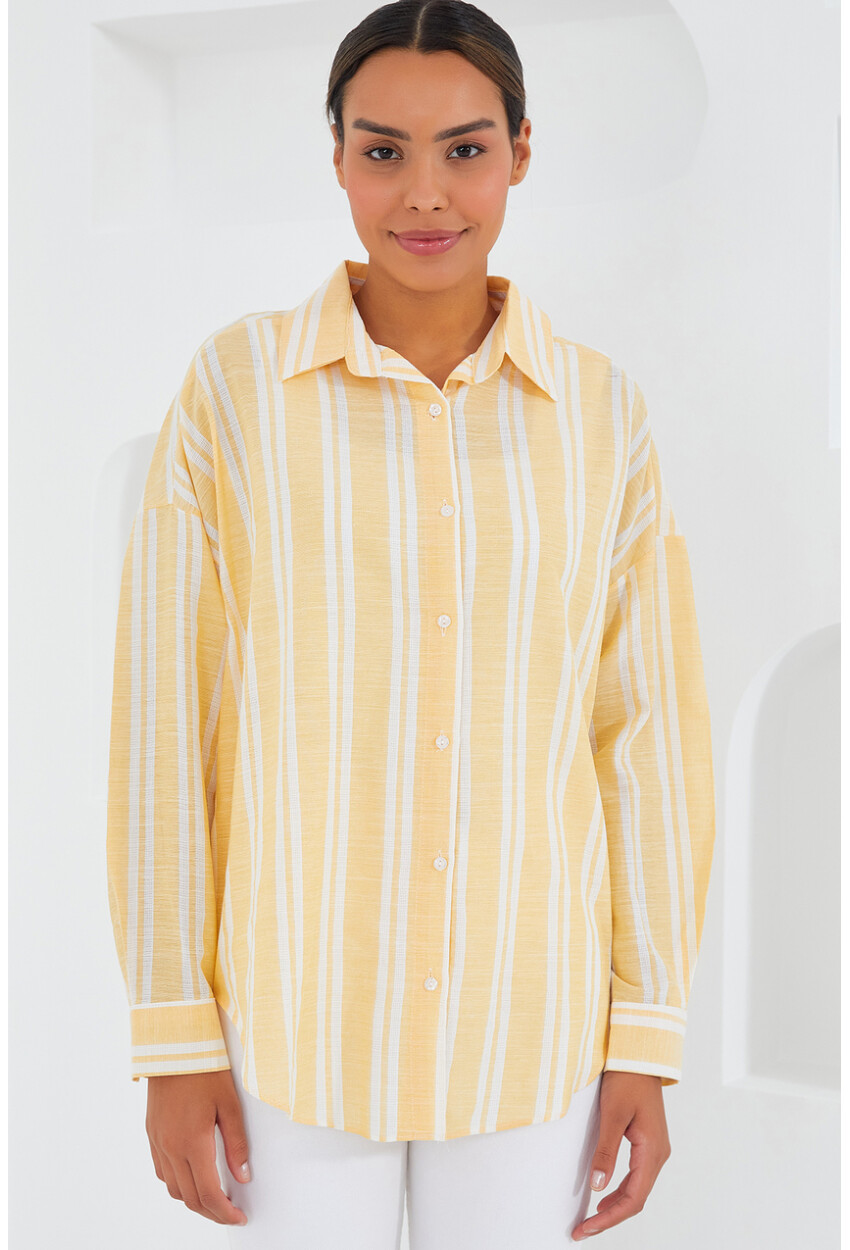 20251 Womens Striped Oversized Shirt