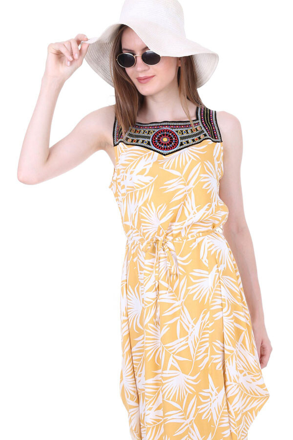 1512 Dress With Embroidered Front
