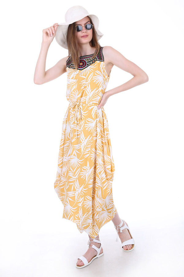 1512 Dress With Embroidered Front