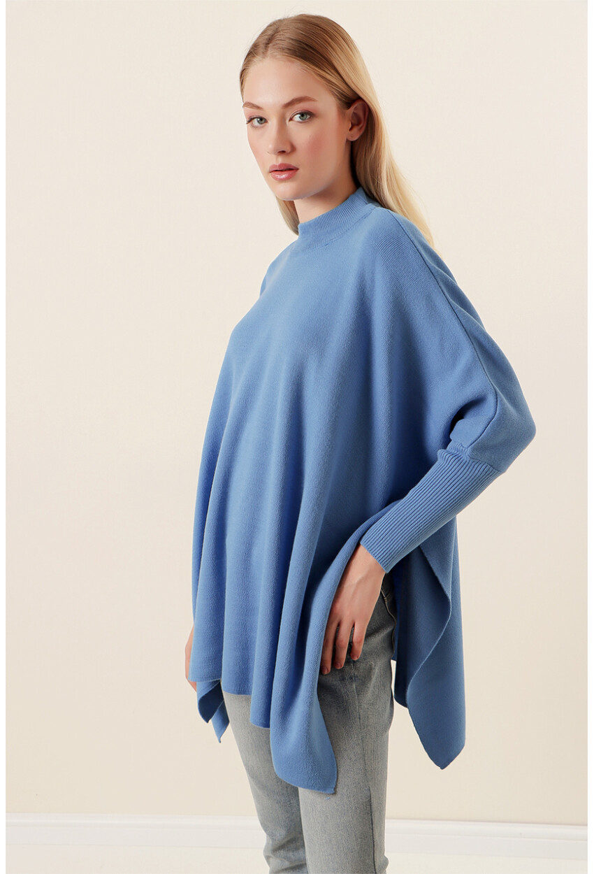 15783 Split Poncho Sweater