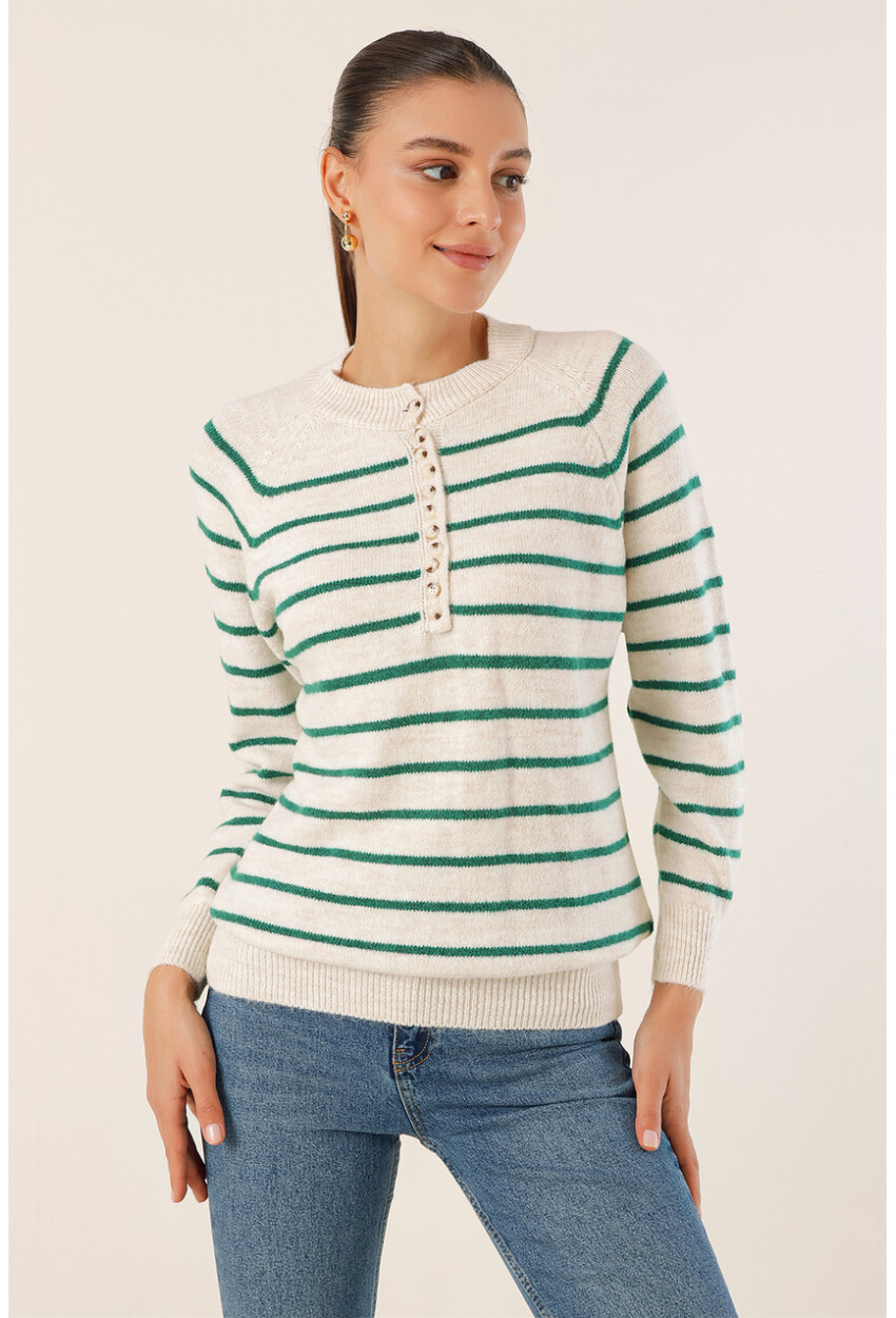 15808 Sweater With Buttons