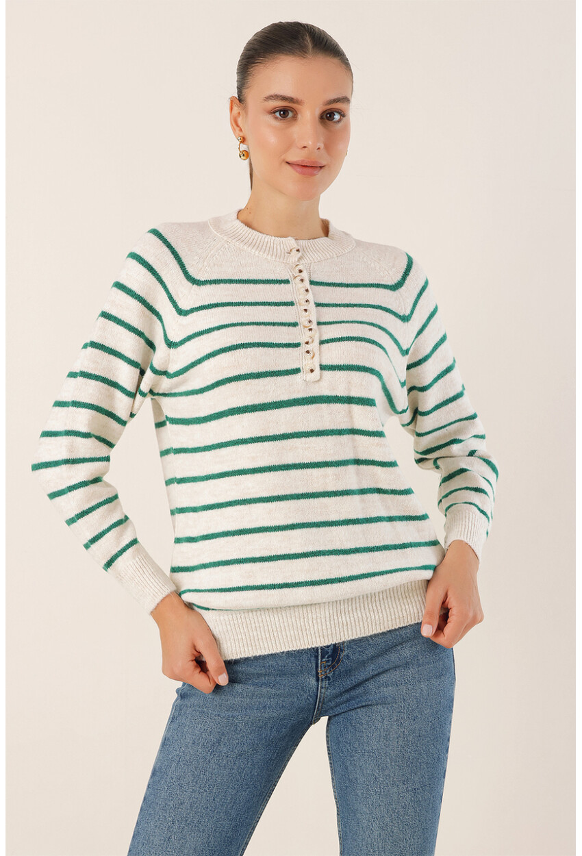 15808 Sweater With Buttons