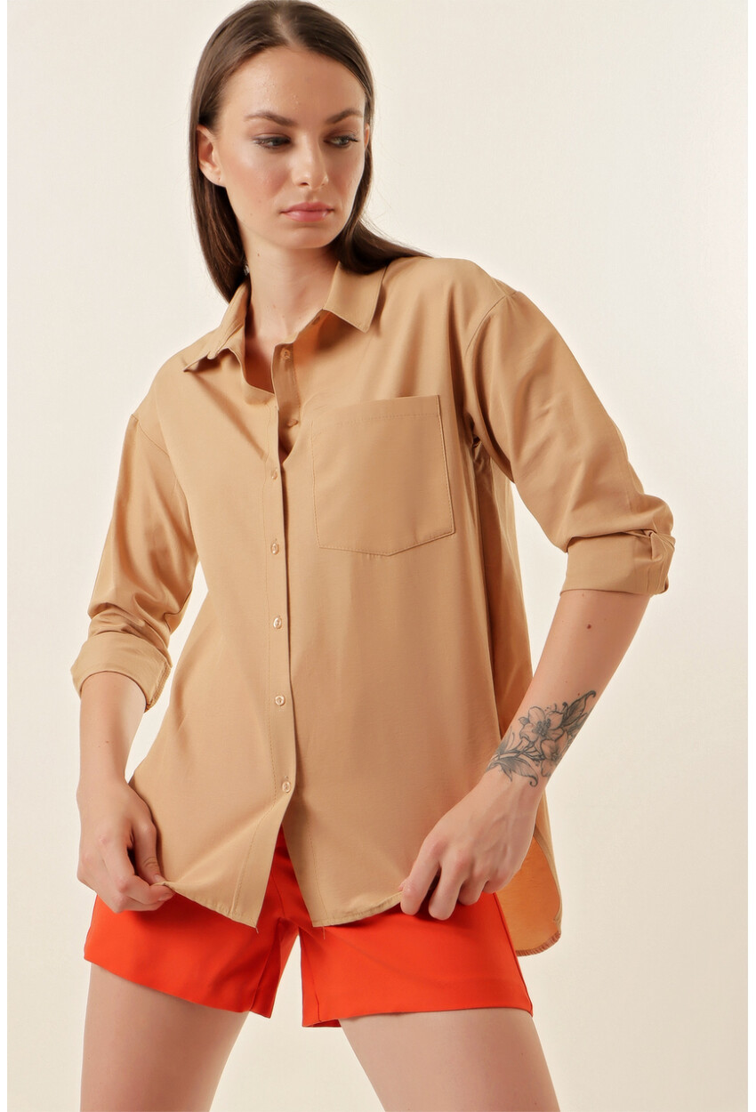 3952 Button-Back Boyfriend Shirt