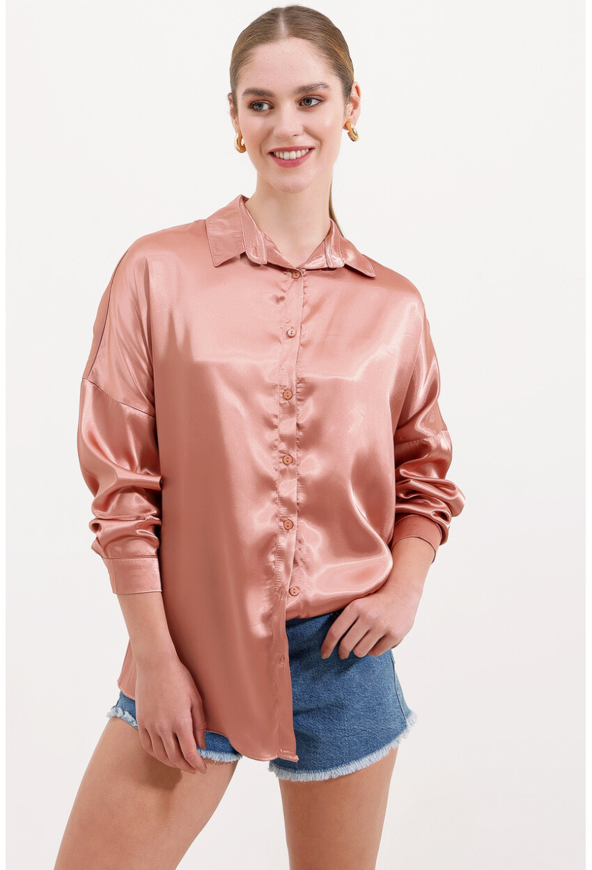 3985 Oversized Satin Shirt