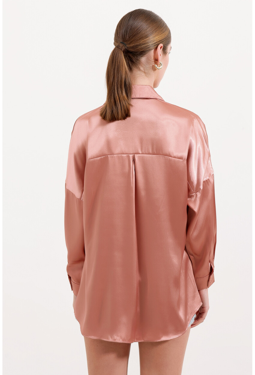 3985 Oversized Satin Shirt