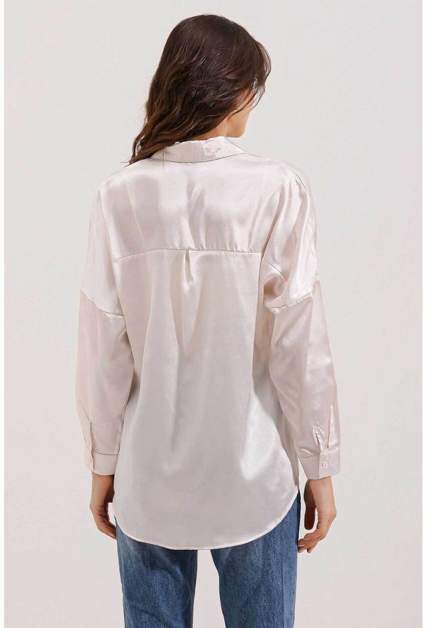 3985 Oversized Satin Shirt