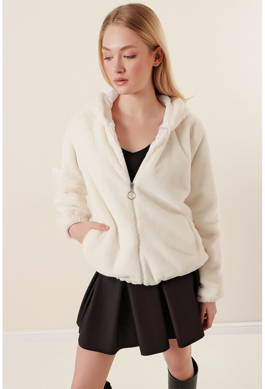 5091 Hooded Fur-Lined Coat