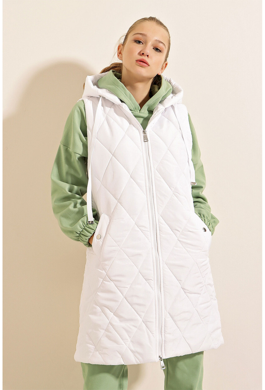 5140 Long Quilted Puffer Vest