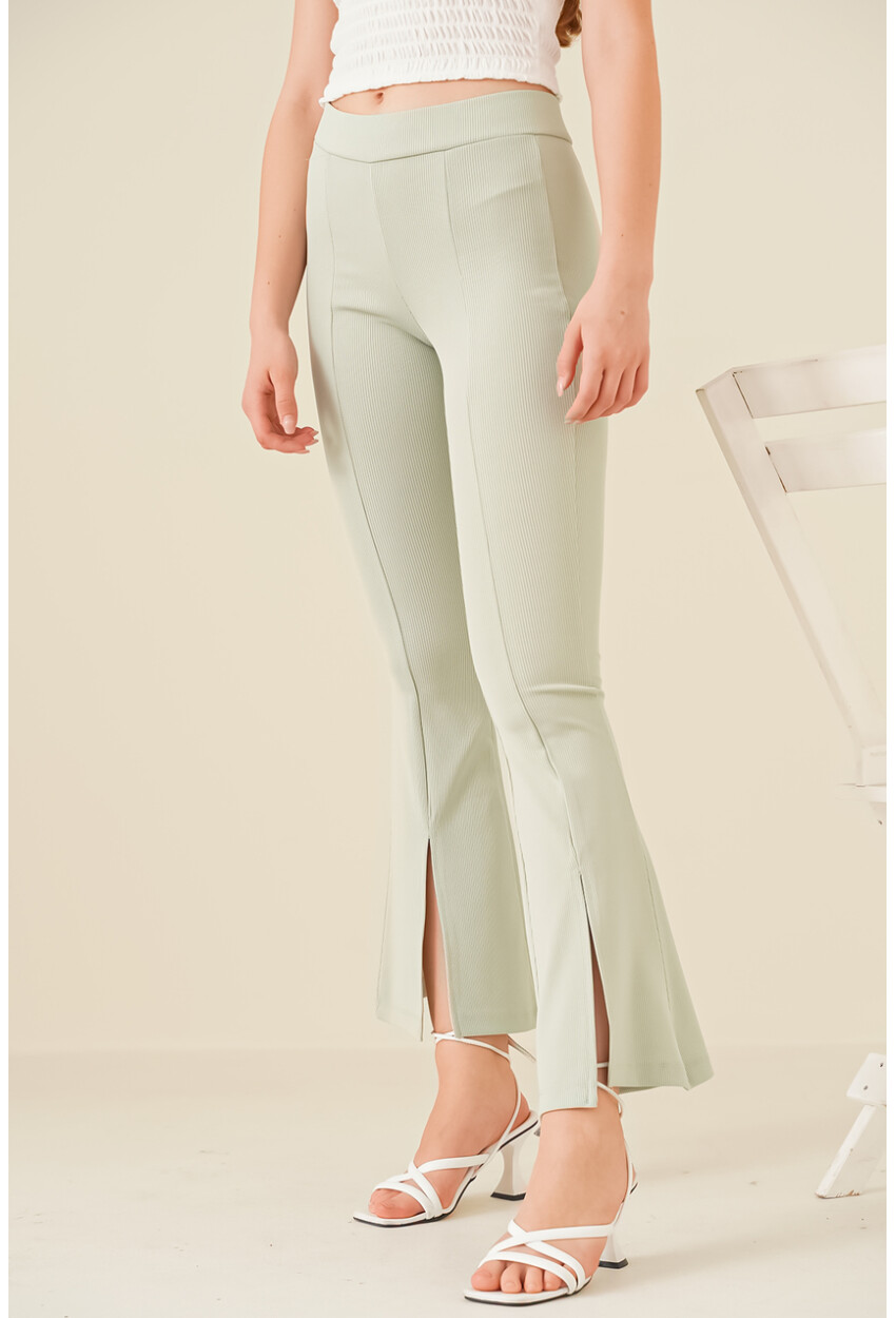 6548 Slit Flared Pants