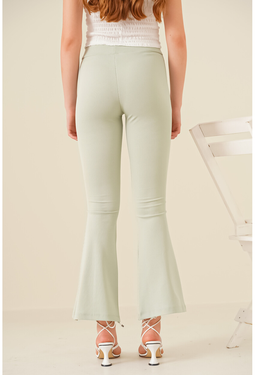 6548 Slit Flared Pants