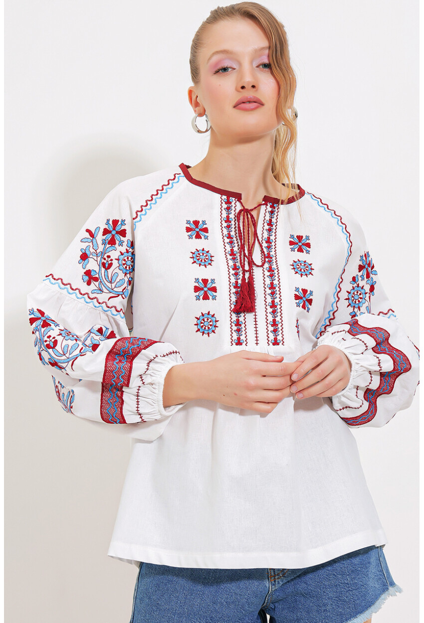 Womens Embroidered Linen Blouse 902