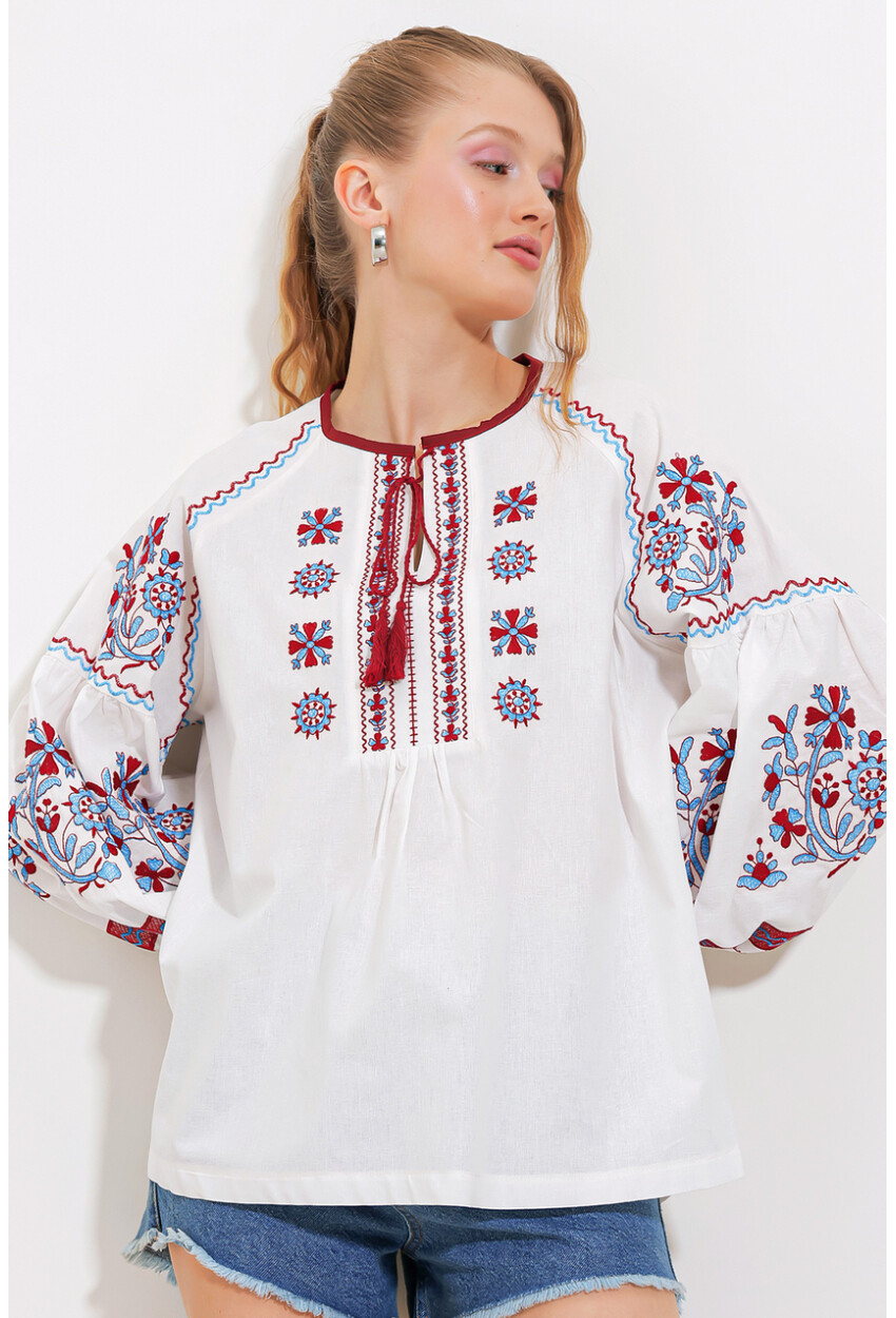 Womens Embroidered Linen Blouse 902