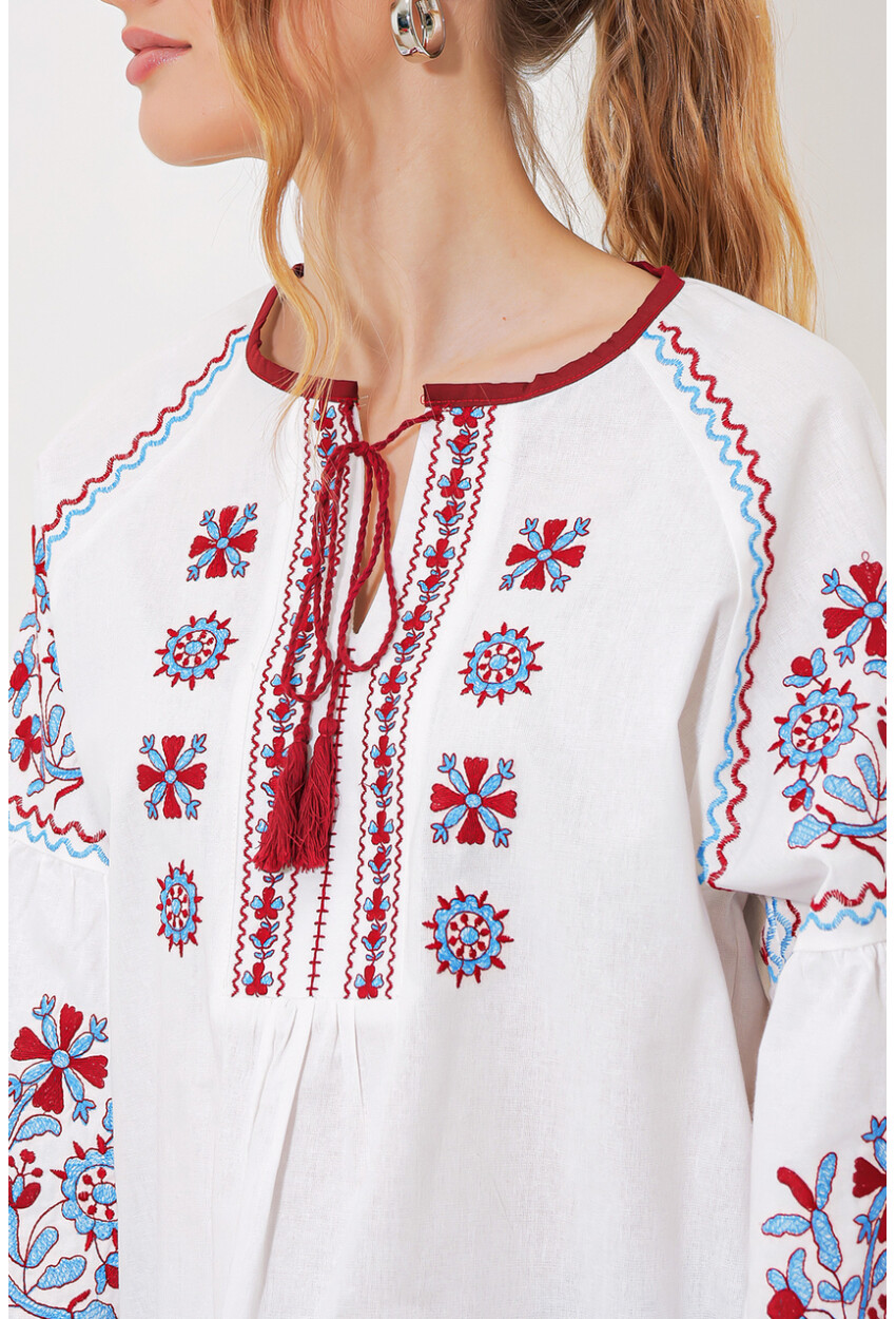 Womens Embroidered Linen Blouse 902