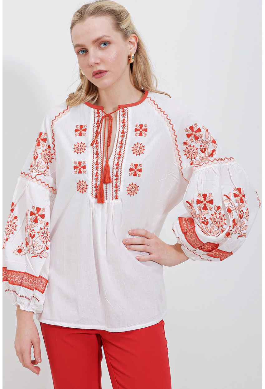 Womens Embroidered Linen Blouse 902