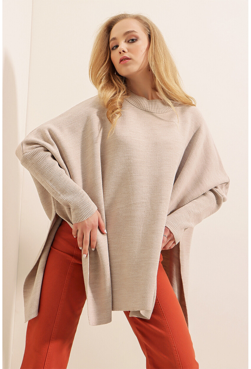 15783 Split Poncho Sweater