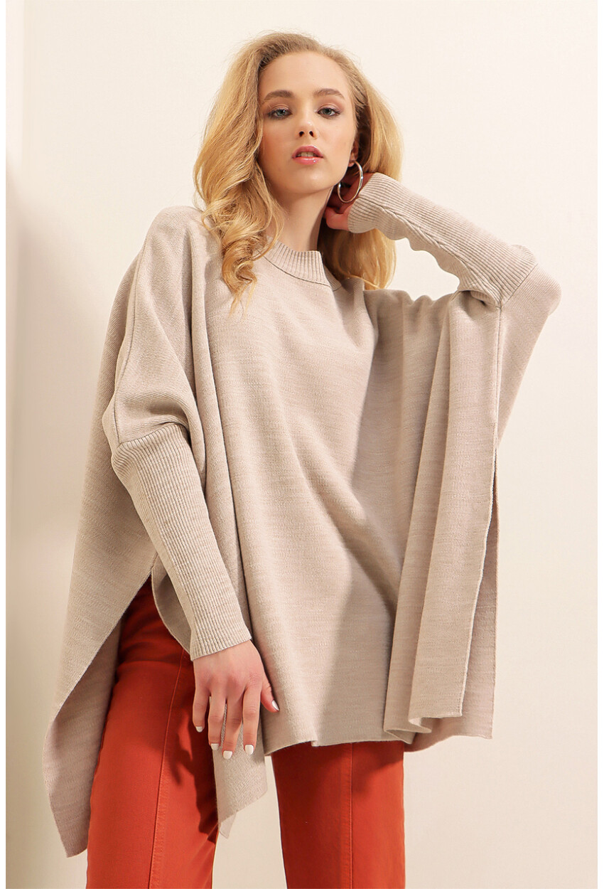 15783 Split Poncho Sweater