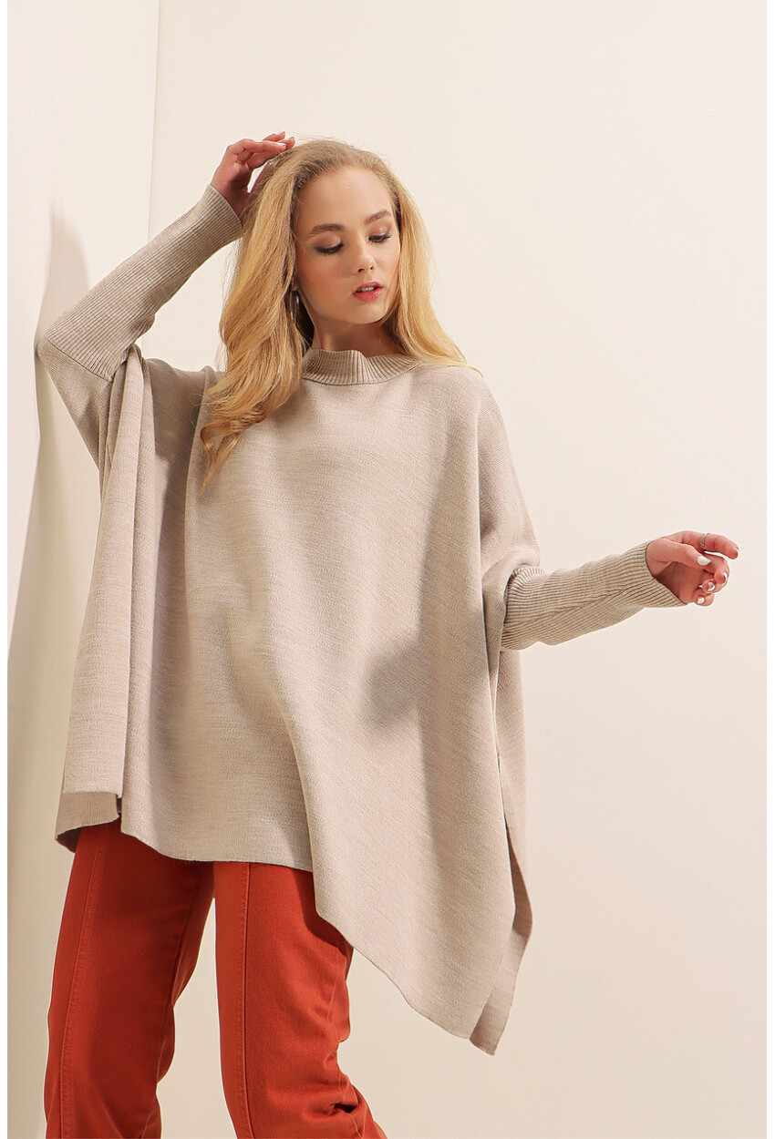 15783 Split Poncho Sweater