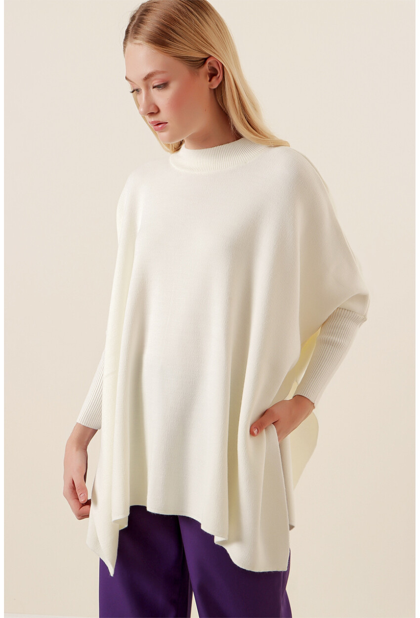 15783 Split Poncho Sweater