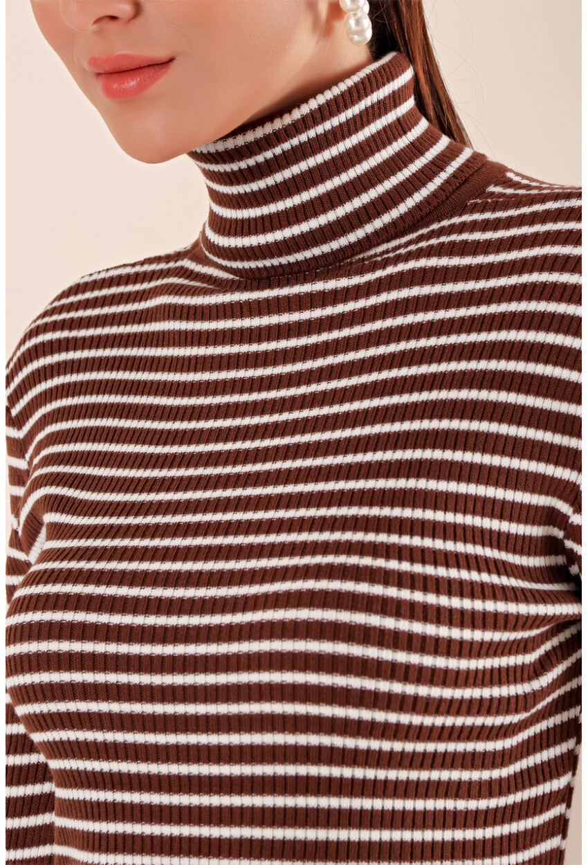 15829 Striped Knit Sweater