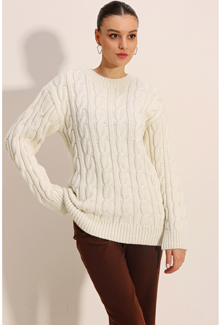 15849 Thick Knit Sweater