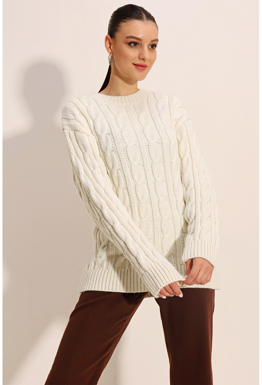 15849 Thick Knit Sweater