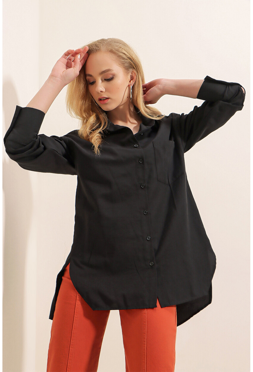 3952 Button-Back Boyfriend Shirt